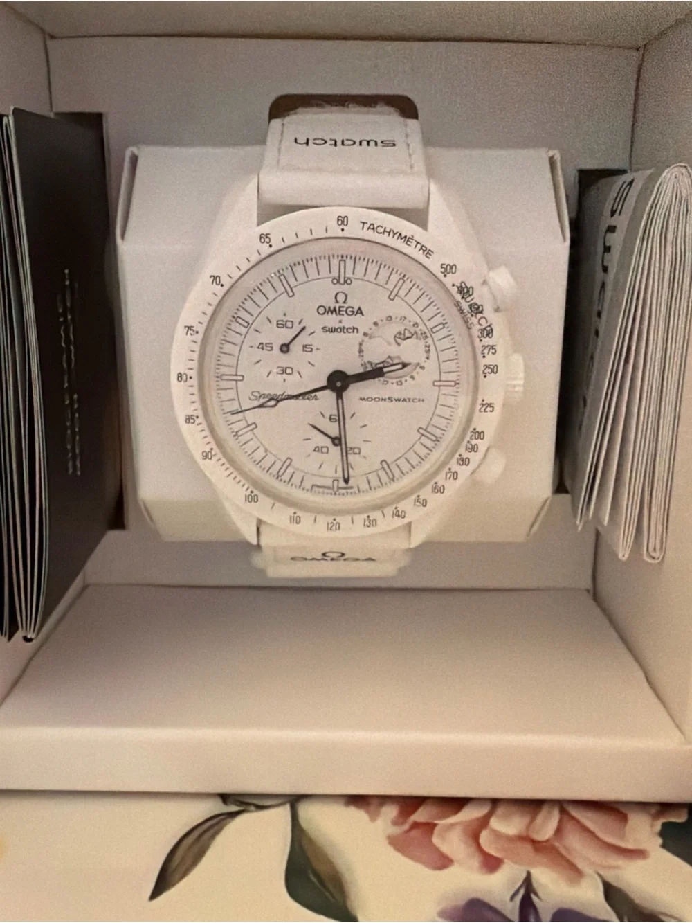 Omega Swatch Mission to Moon Phase White Snoopy watch Bioceramic